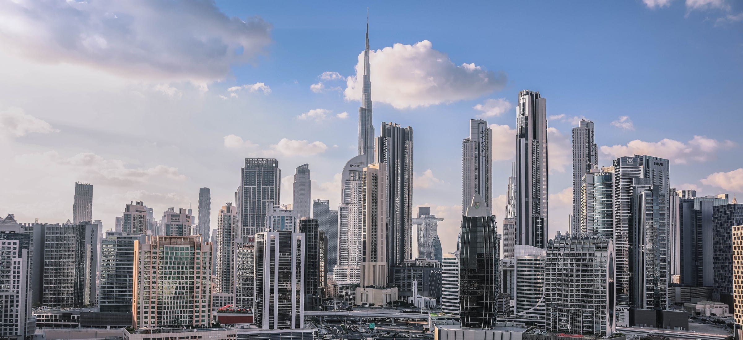 Delhi to Dubai Flight Offers August 2026: Best Time to Book on MakeMyTrip