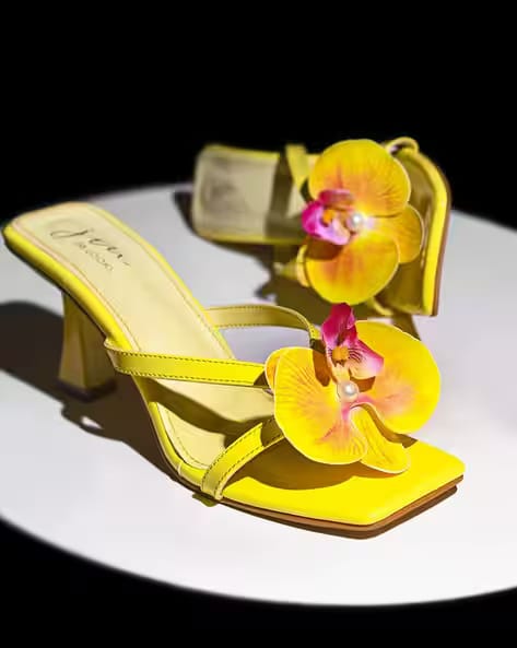 JM LOOKS Women Open-Toe Kitten Heeled Sandals AJIO sale