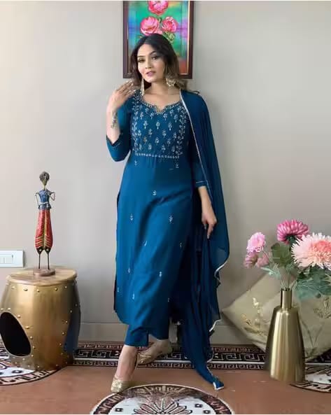 Styleelite Women Kanjeevaram Silk Saree with Contrast Border AJIO sale