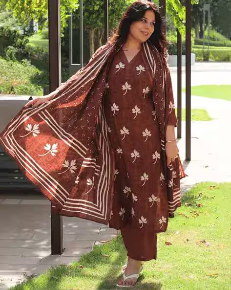 ZIKARAA Women Floral Woven Banarasi Silk Saree AJIO sale