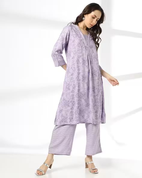 Aldwych Women Kanjeevaram Saree with Contrast Border AJIO sale