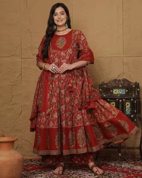 FABMORA Women Embroidered Saree with Scalloped Border AJIO sale