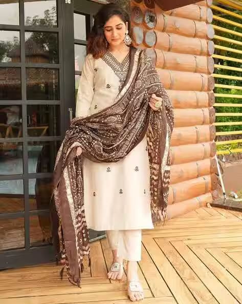 Dayaachi Women Embroidered Straight Kurta Suit Set AJIO sale