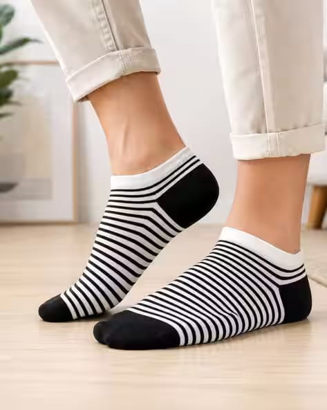 HEBTROCO Men Striped Ankle-Length Socks AJIO sale