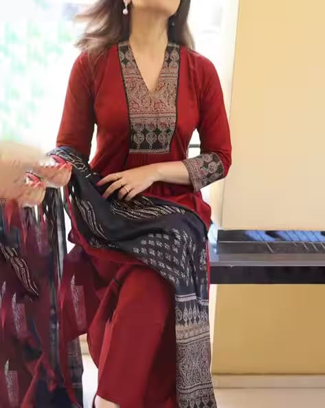 GOSRIKI Women Straight Kurta Set AJIO sale