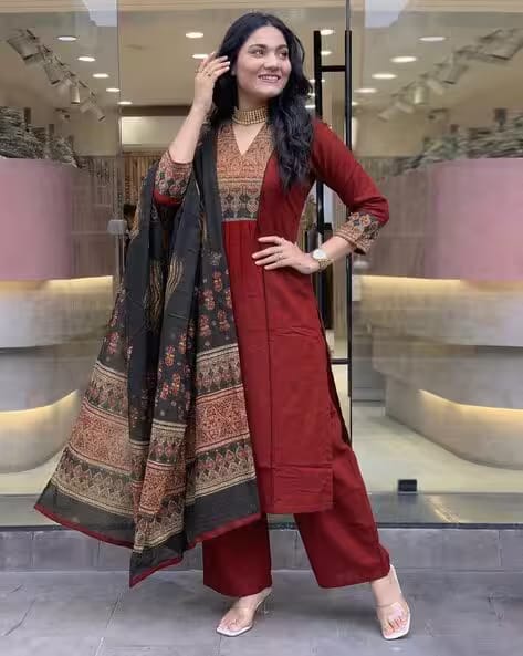 GOSRIKI Women Floral Straight Kurta Suit Set AJIO sale