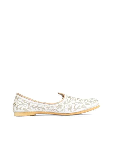 Indie Picks Maratha Traditional Handcrafted Mojari AJIO sale