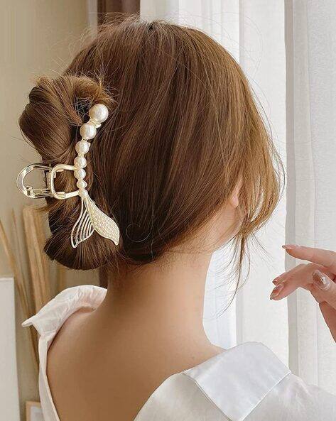 Oomph HSSK36-Pearl Embellished Hair Clip AJIO sale