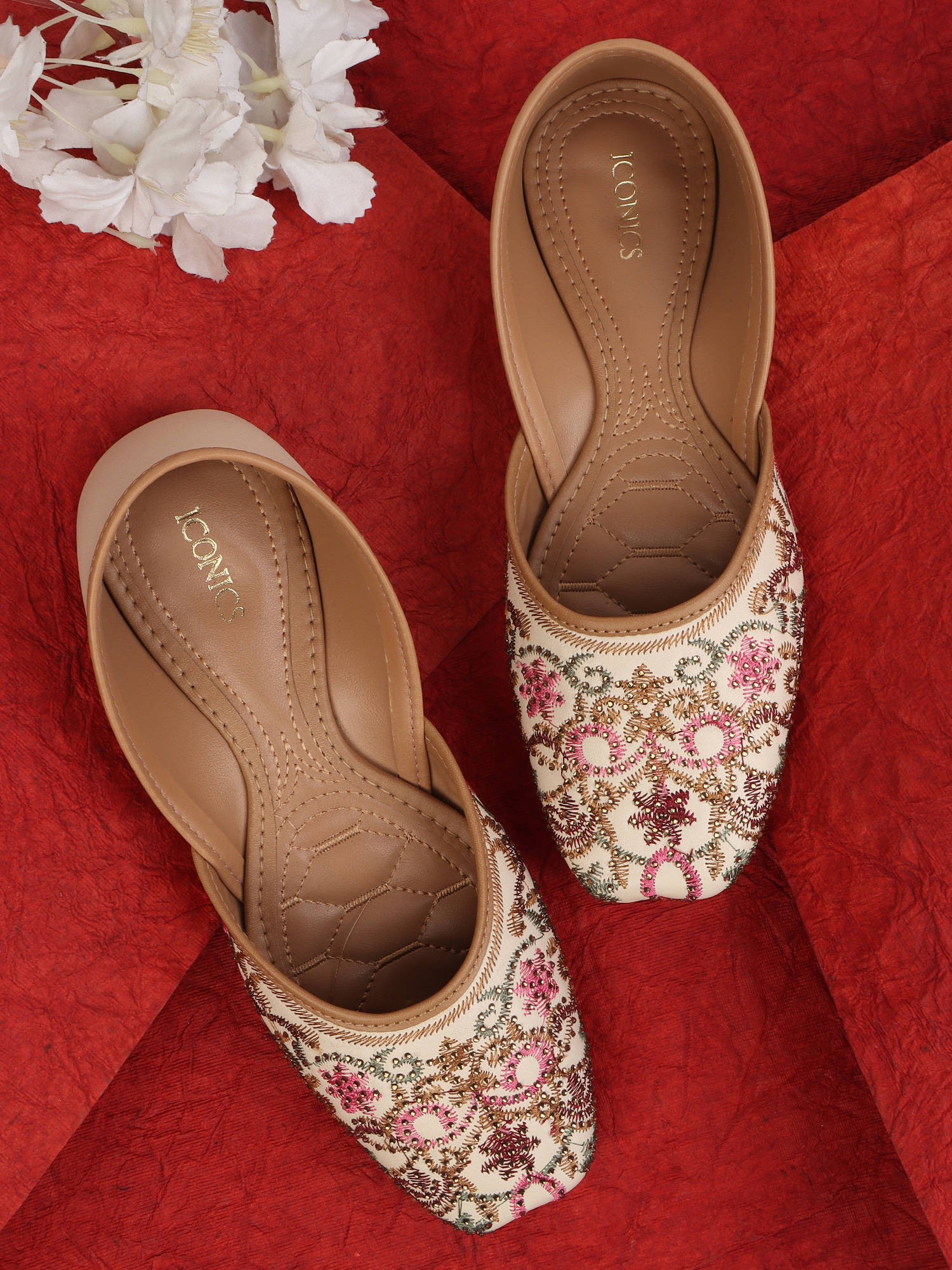 Iconics Cream Square-Toe Juttis Nykaa Fashion sale