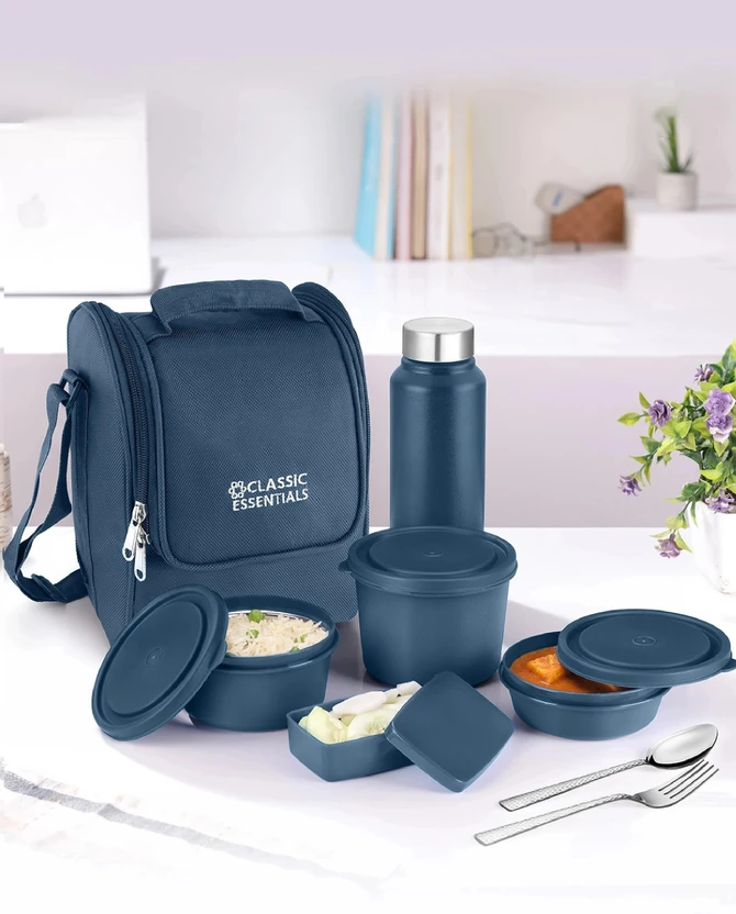 Classic Essentials Supreme Microwave Safe Set of 5 with Bottle|Bag & Cutlery 5 Containers Stain Flipkart sale