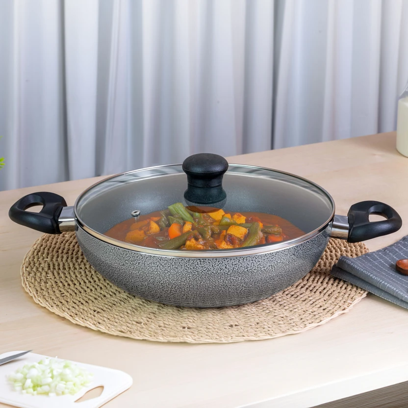Kreme DELUXE 3mm 260mm Kadhai 26 cm diameter with Lid 3.5 L capacity Flipkart sale