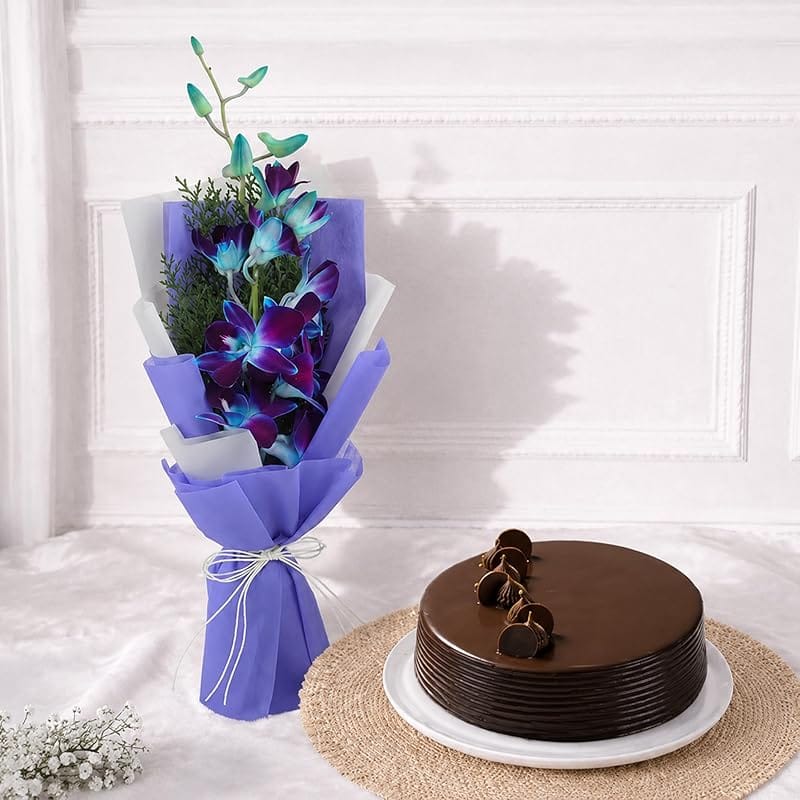 FNP Mixed Roses & Chocolate Combo