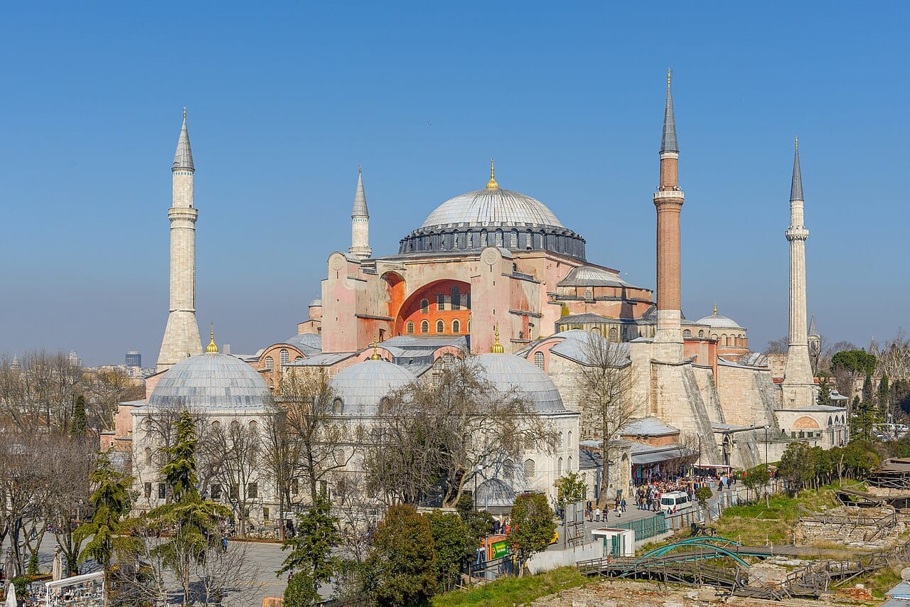Delhi → Istanbul Round Trip — The Hidden Value Route
