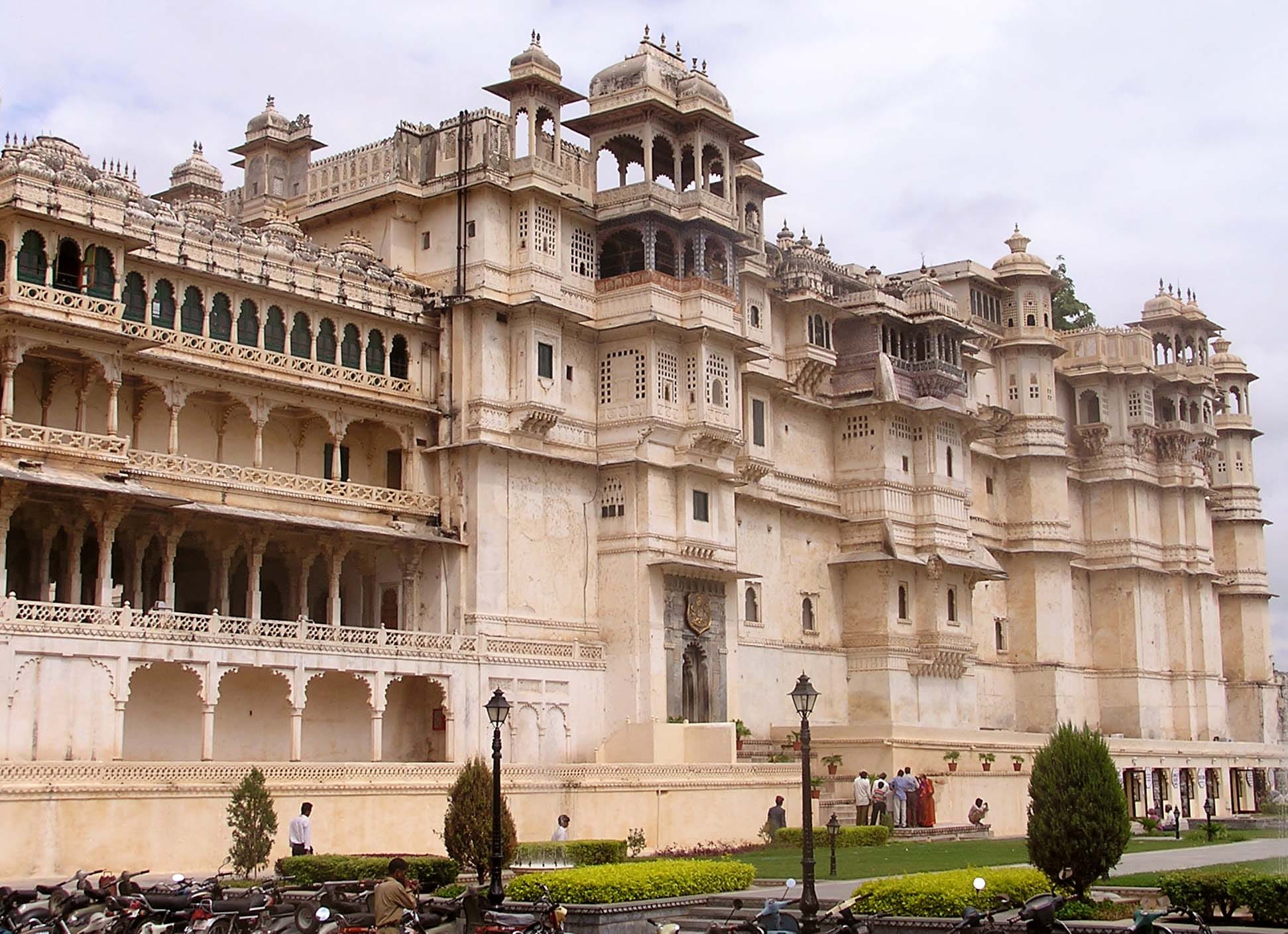 Udaipur MakeMyTrip sale