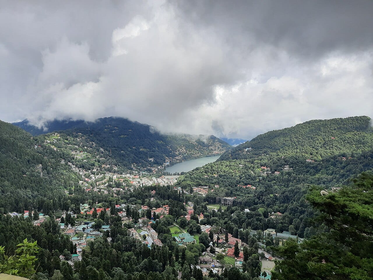 Nainital MakeMyTrip sale