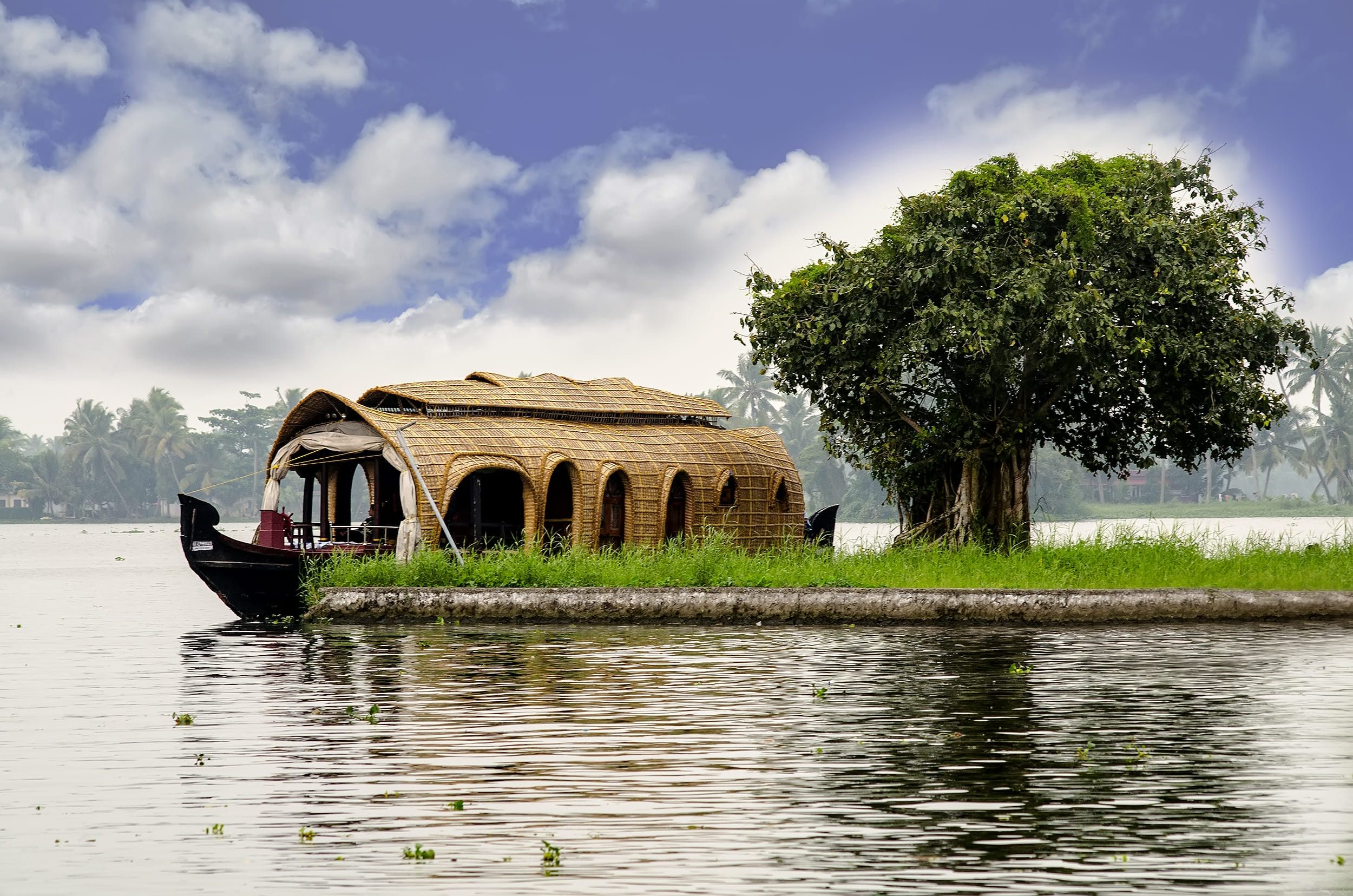Alappuzha MakeMyTrip sale