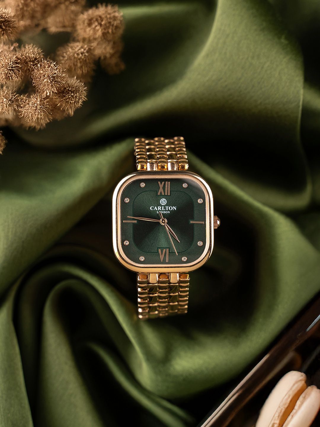 Carlton London Carlton London Women Dial & Stainless Steel Bracelet Style Straps Analogue Watch Myntra sale