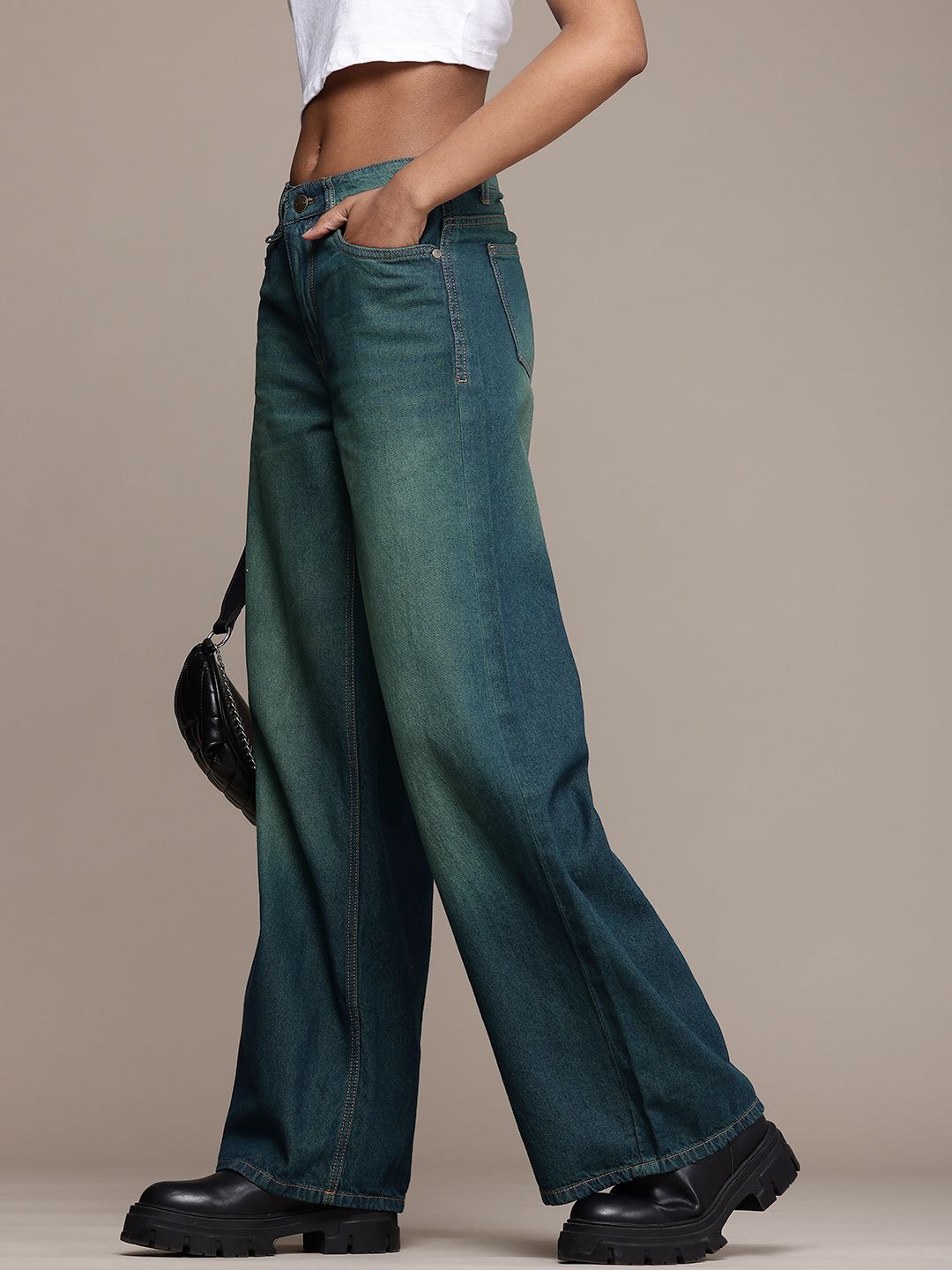 Roadster The Roadster Life Co. Women Wide Leg Baggy Fit Heavy Fade Pure Cotton Jeans Myntra sale