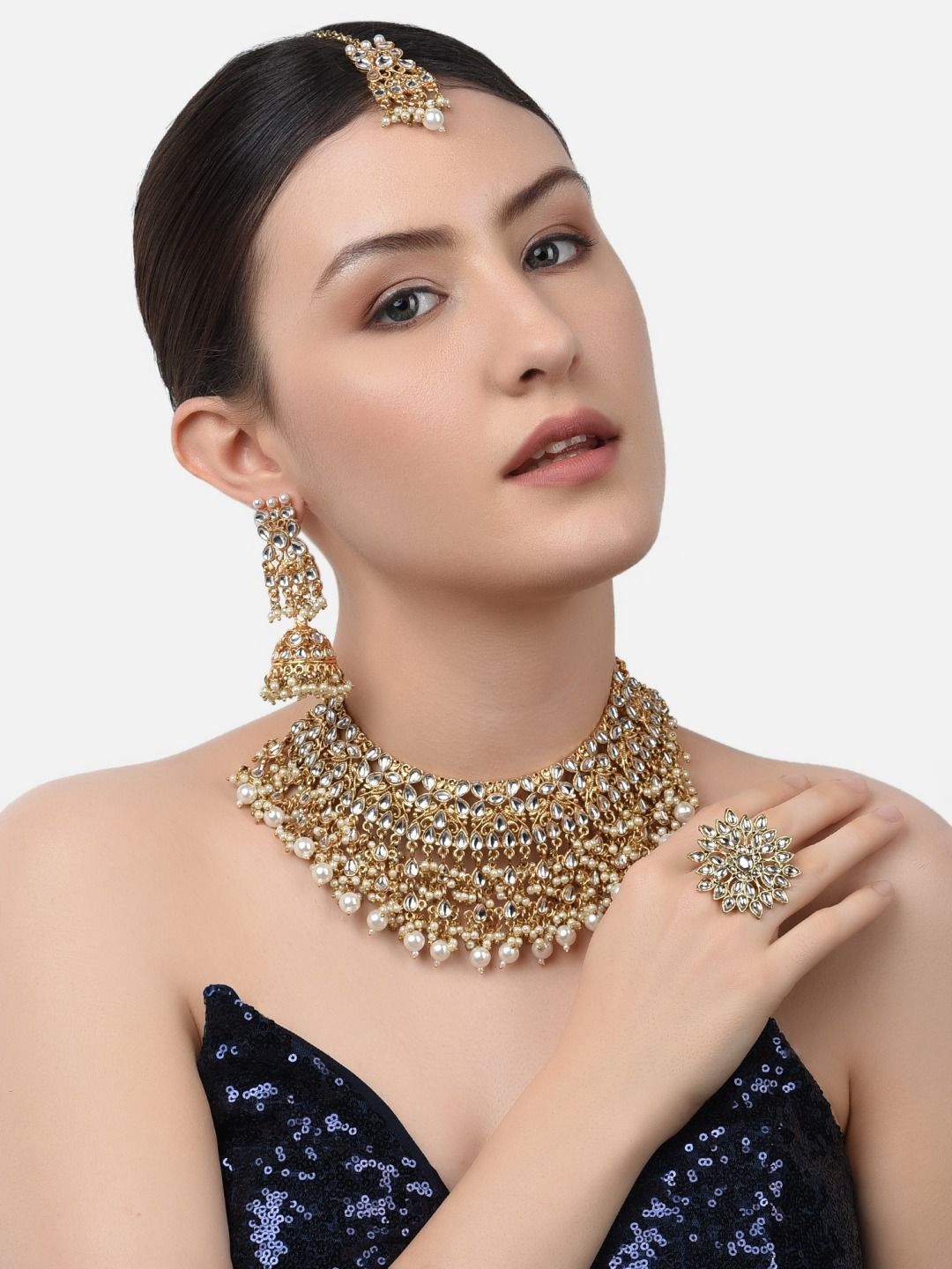Zaveri Pearls Zaveri Pearls Gold-Plated & White Kundan-Studded & Beaded Jadau Jewellery Set Myntra sale