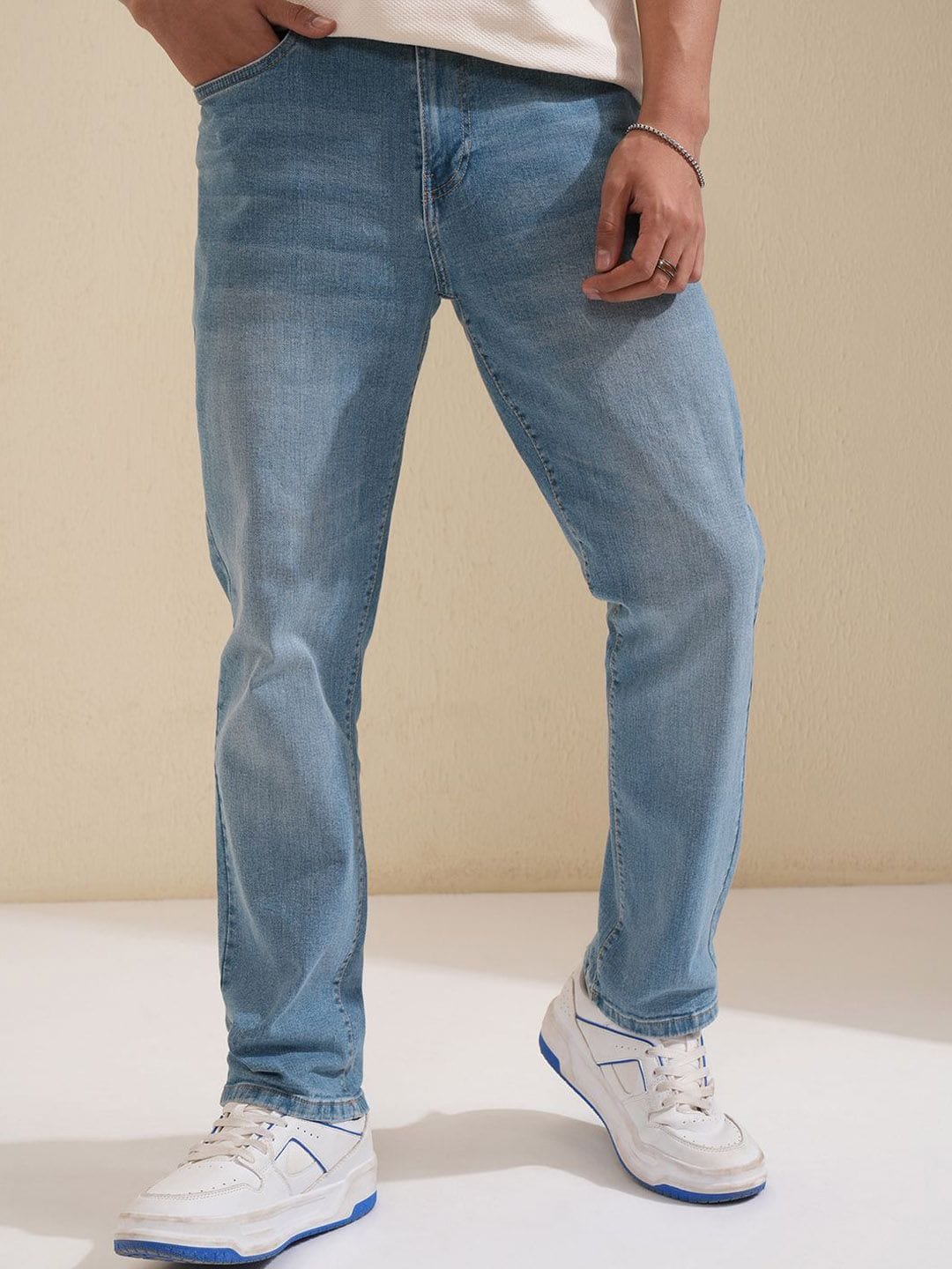 HIGHLANDER HIGHLANDER Men Straight Fit Heavy Fade Stretchable Jeans Myntra sale