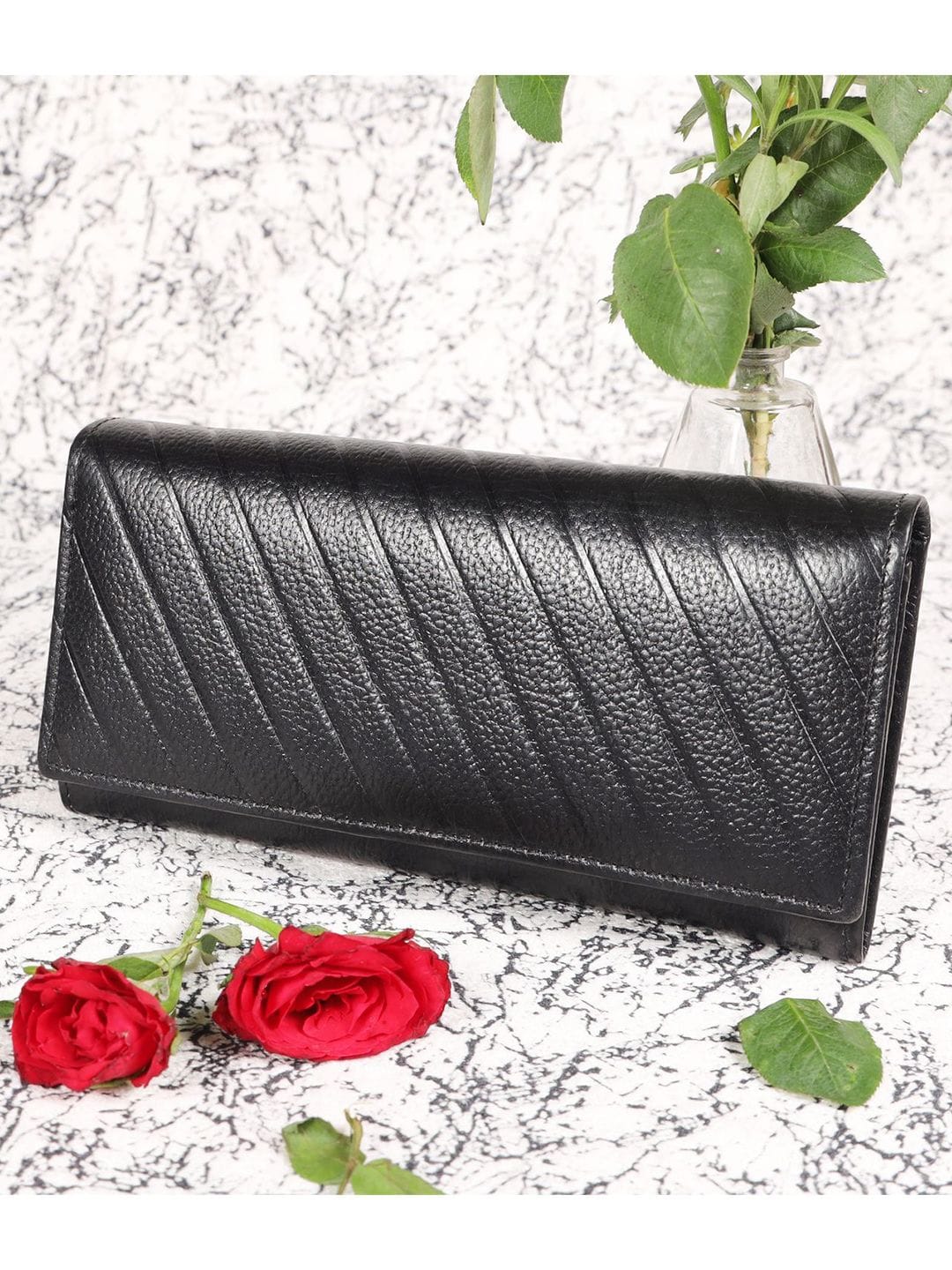 Wenz Wenz Women Leather Envelope Wallets Myntra sale