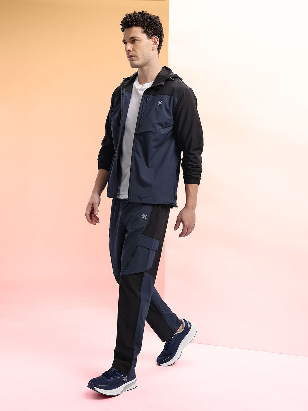 HRX by Hrithik Roshan HRX by Hrithik Roshan Colourblocked Rapid-Dry Running Tracksuit with Reflective Elements Myntra sale