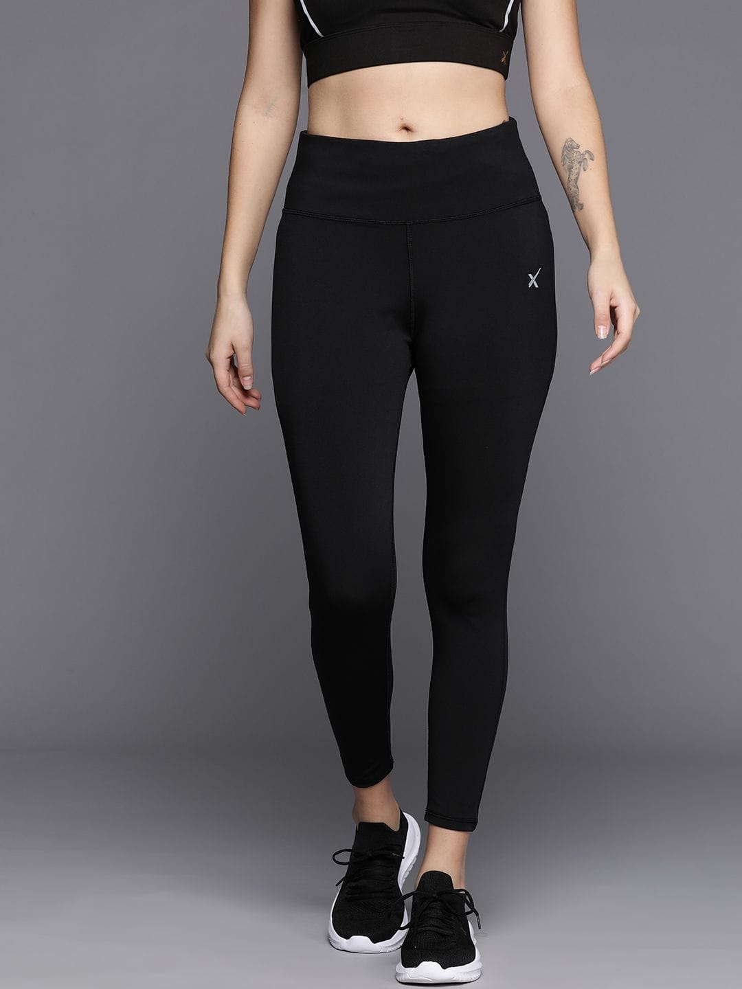 HRX by Hrithik Roshan HRX by Hrithik Roshan Cropped Running Tights Myntra sale