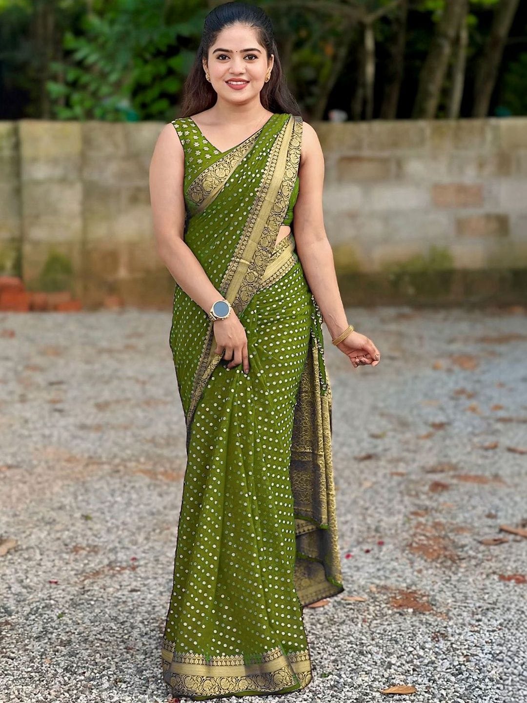 SANISA Woven Design Zari Silk Blend Saree Myntra sale