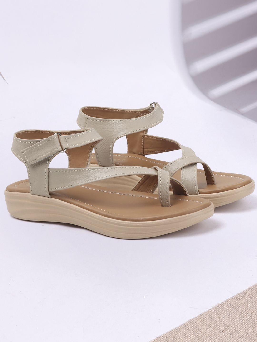 VENDOZ Women Velcro Comfort Heel Sandals Myntra sale
