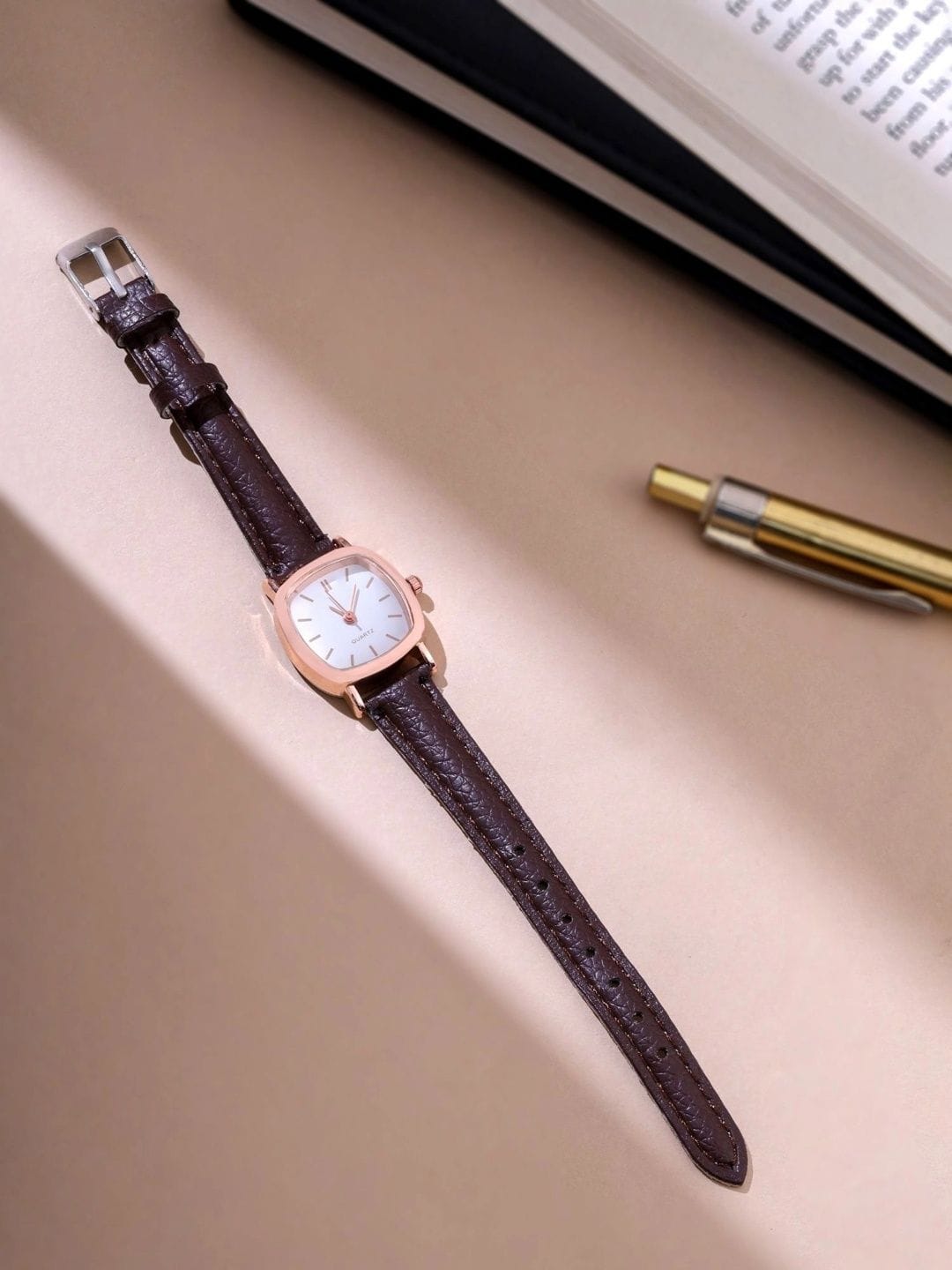 Qiroko Women Dial & Straps Analogue Watch WAC-WWA-LTHRSQR001-BR-1 Myntra sale
