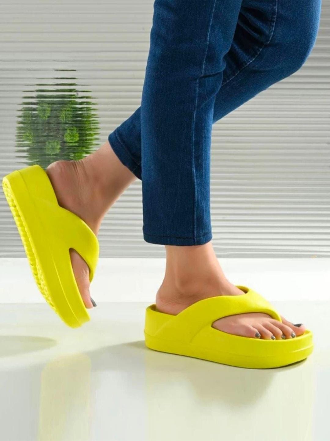 Deals4you Women Thong Flip-Flops Myntra sale