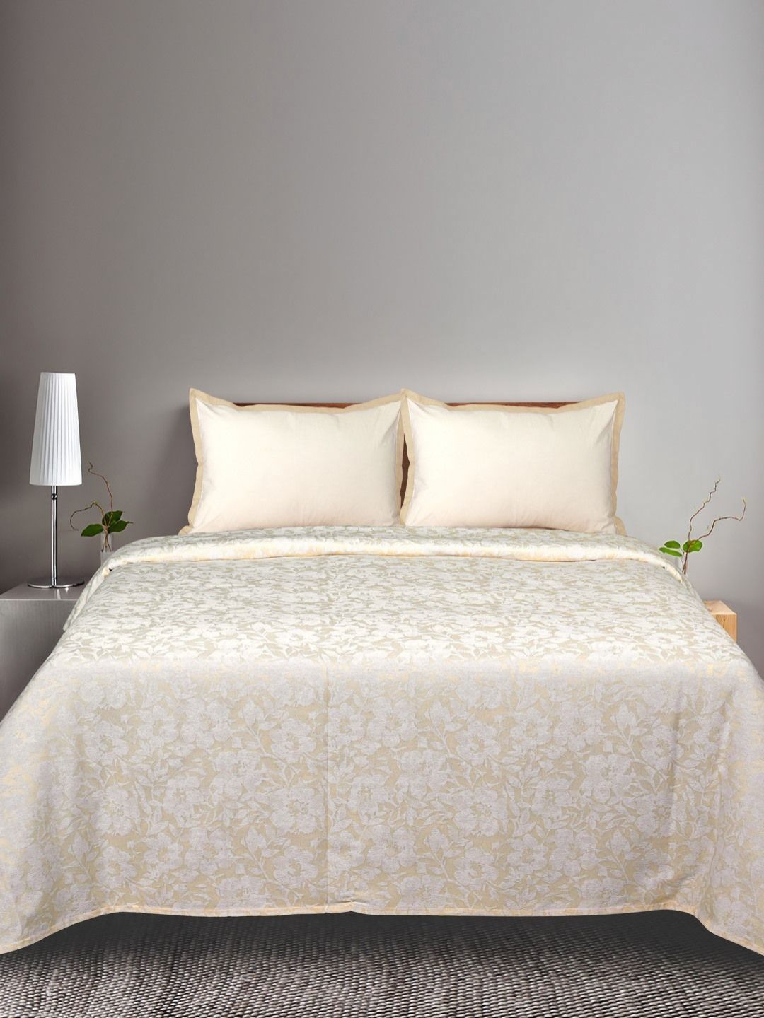 Saral Home White Floral Cotton 400 TC Queen Superfine Bedsheet with 2 Pillow Covers-250 x 22 Myntra sale
