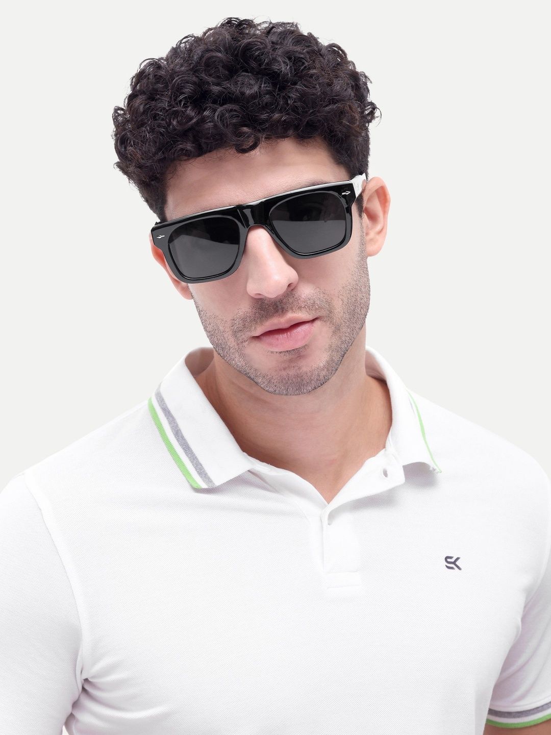 HAMILTANO WINSTON Men Black Lens & Black Wayfarer Sunglasses with Myntra sale