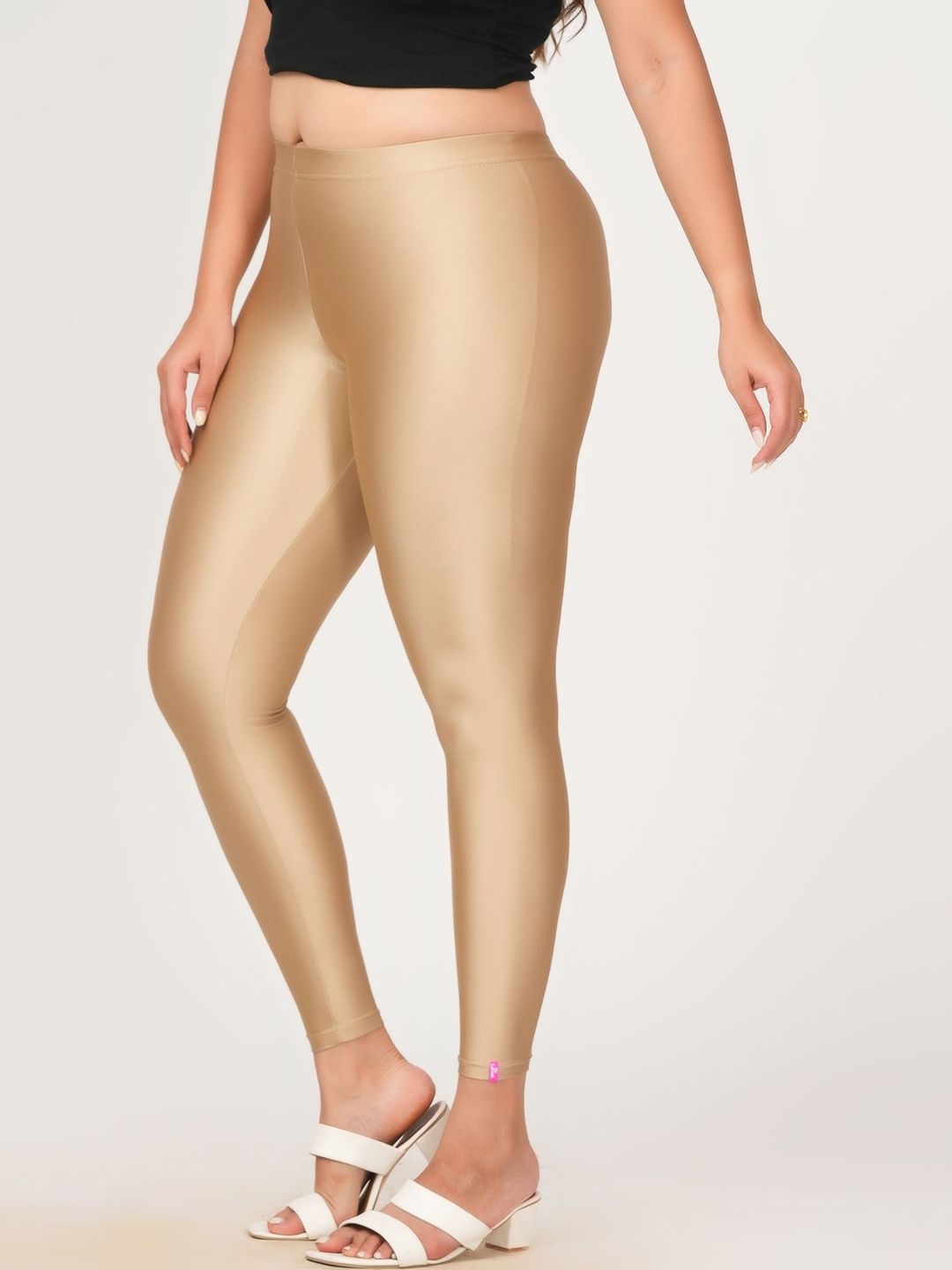 Loveit Loveit Women Solid Ankle Length Leggings Myntra sale