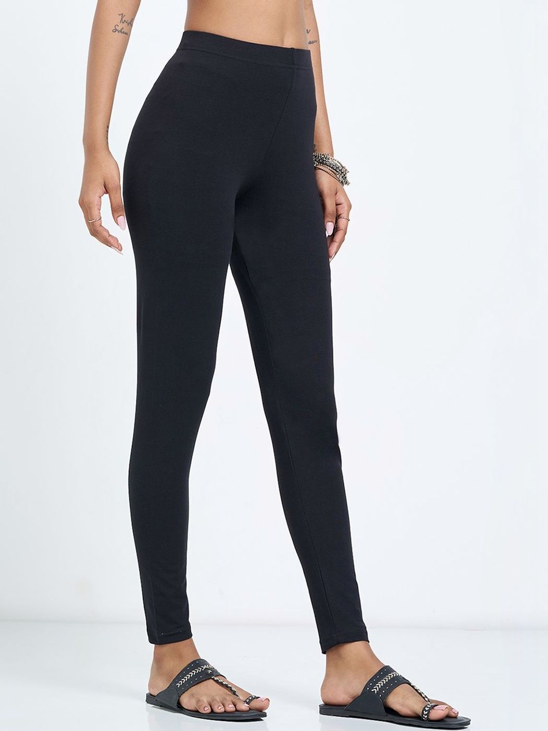 RANGMANCH BY PANTALOONS RANGMANCH BY PANTALOONS Women Cotton Blend Solid Ankle Length Leggin Myntra sale