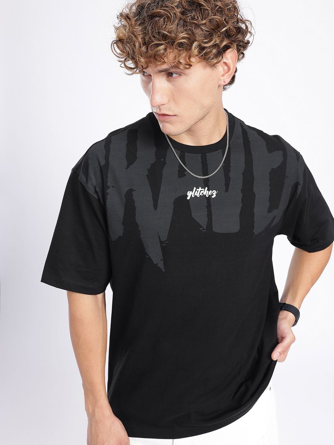 glitchez glitchez Men Typography Printed Oversized T-shirt Myntra sale