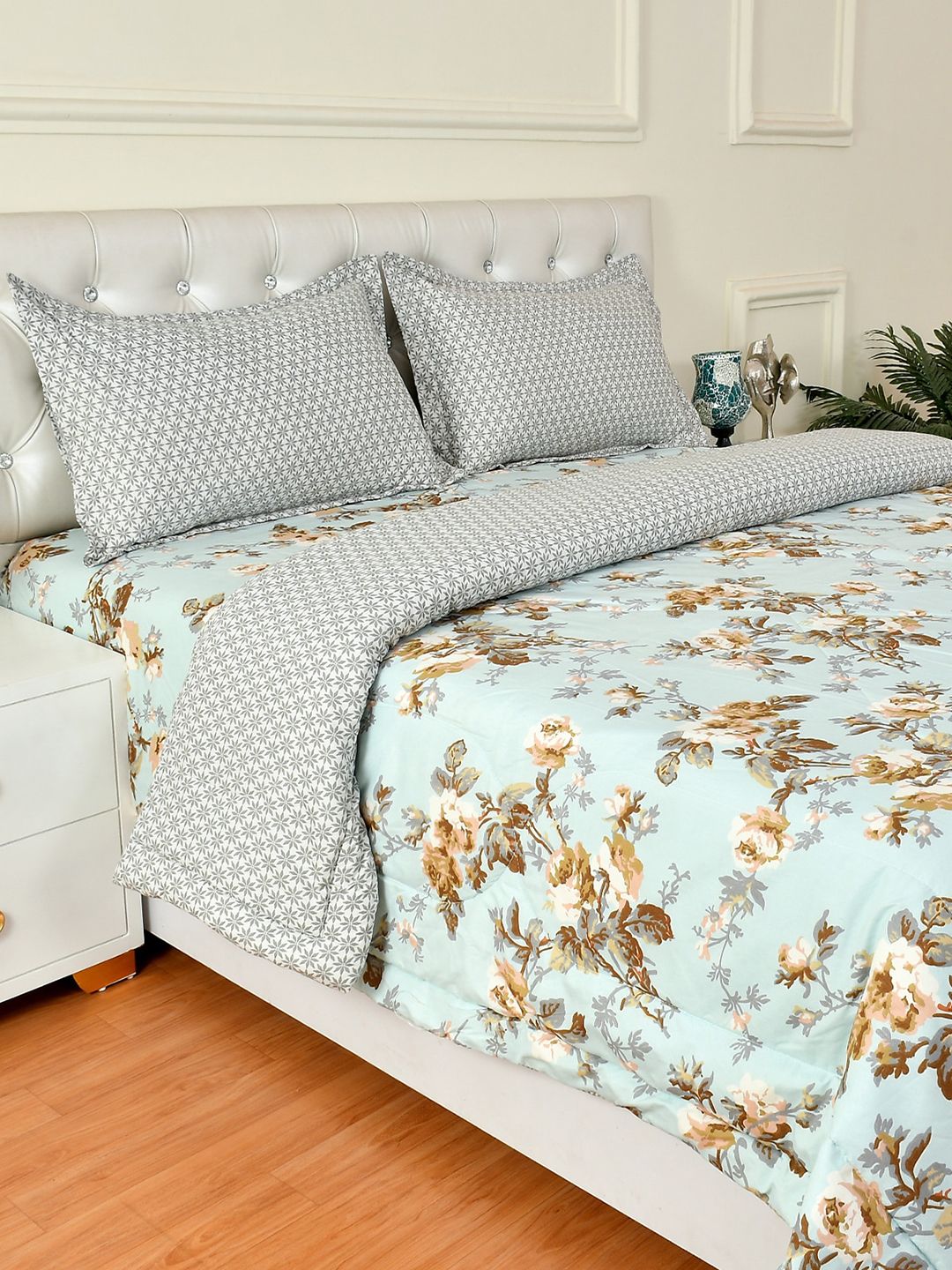 Florida Blue & White Floral 150 TC Printed AC Comforter With Bedsheet & 2 Pillow Cover Set Myntra sale