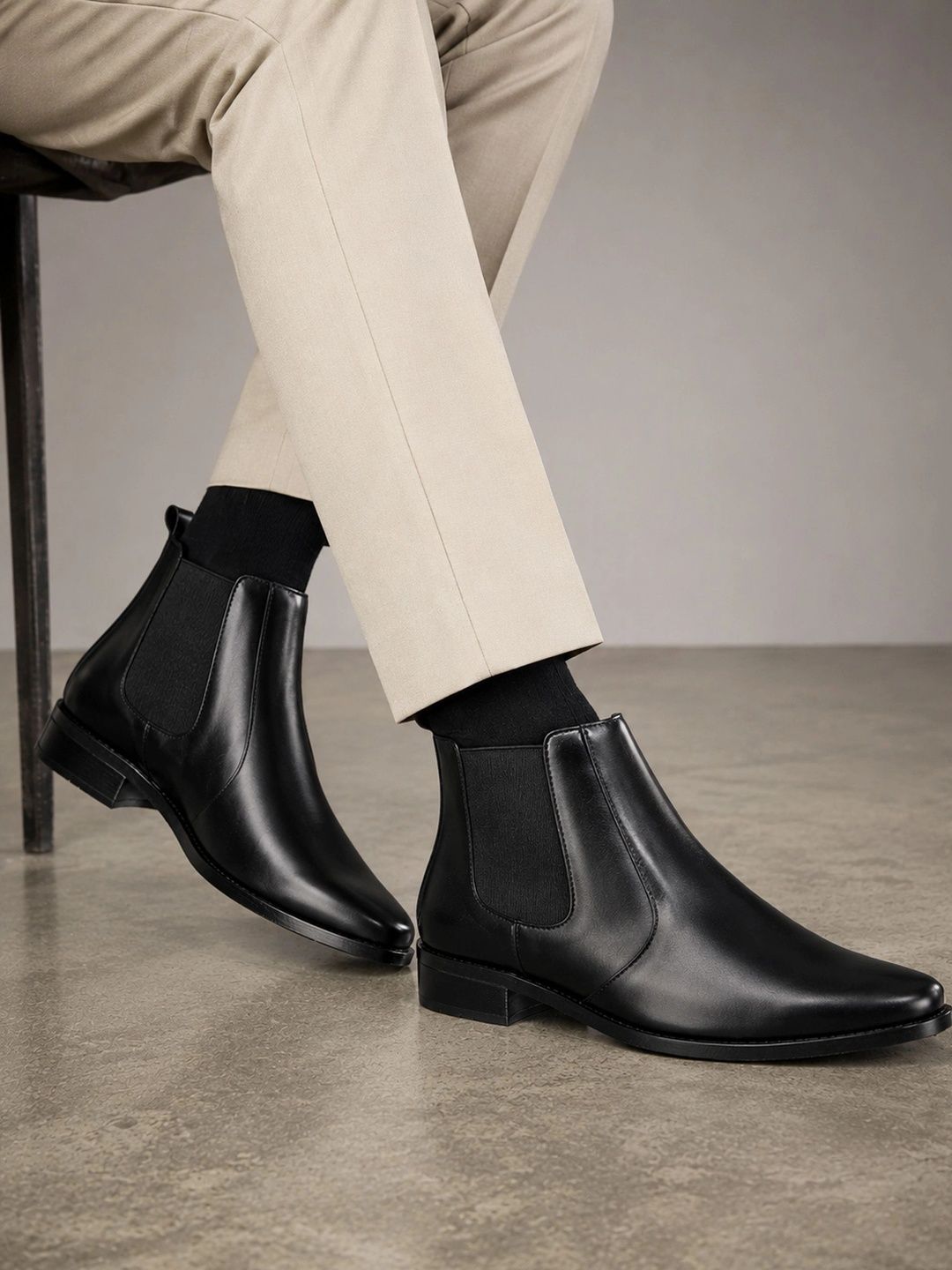 Layasa Men Block-Heeled Chelsea Boots Myntra sale