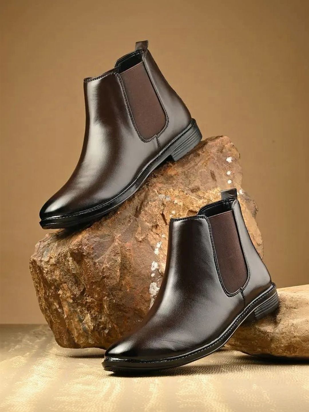 Roadster The Roadster Lifestyle Co Men Round Toe Slip-On Chelsea Boots Myntra sale