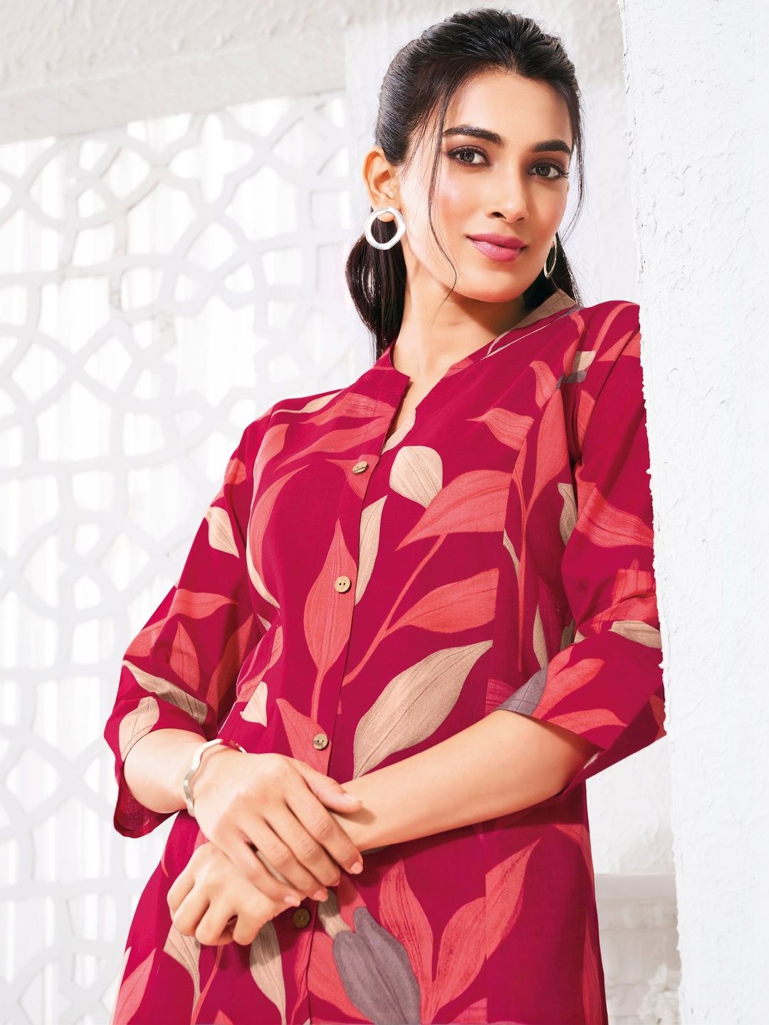 Larqi Printed Round Neck Tunic & Trousers Co-Ords Myntra sale
