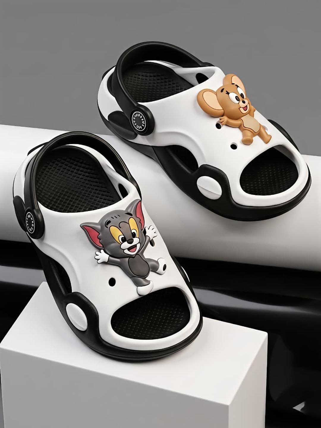 Crazyly Boys Printed Croslite Clogs Myntra sale