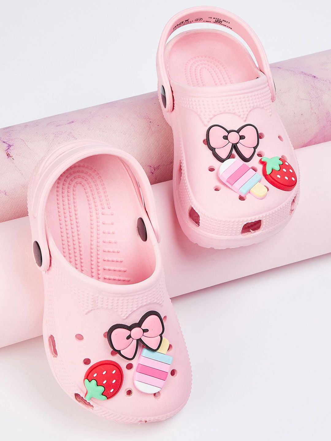 max Girls Self Design Thong Flip Flops Myntra sale