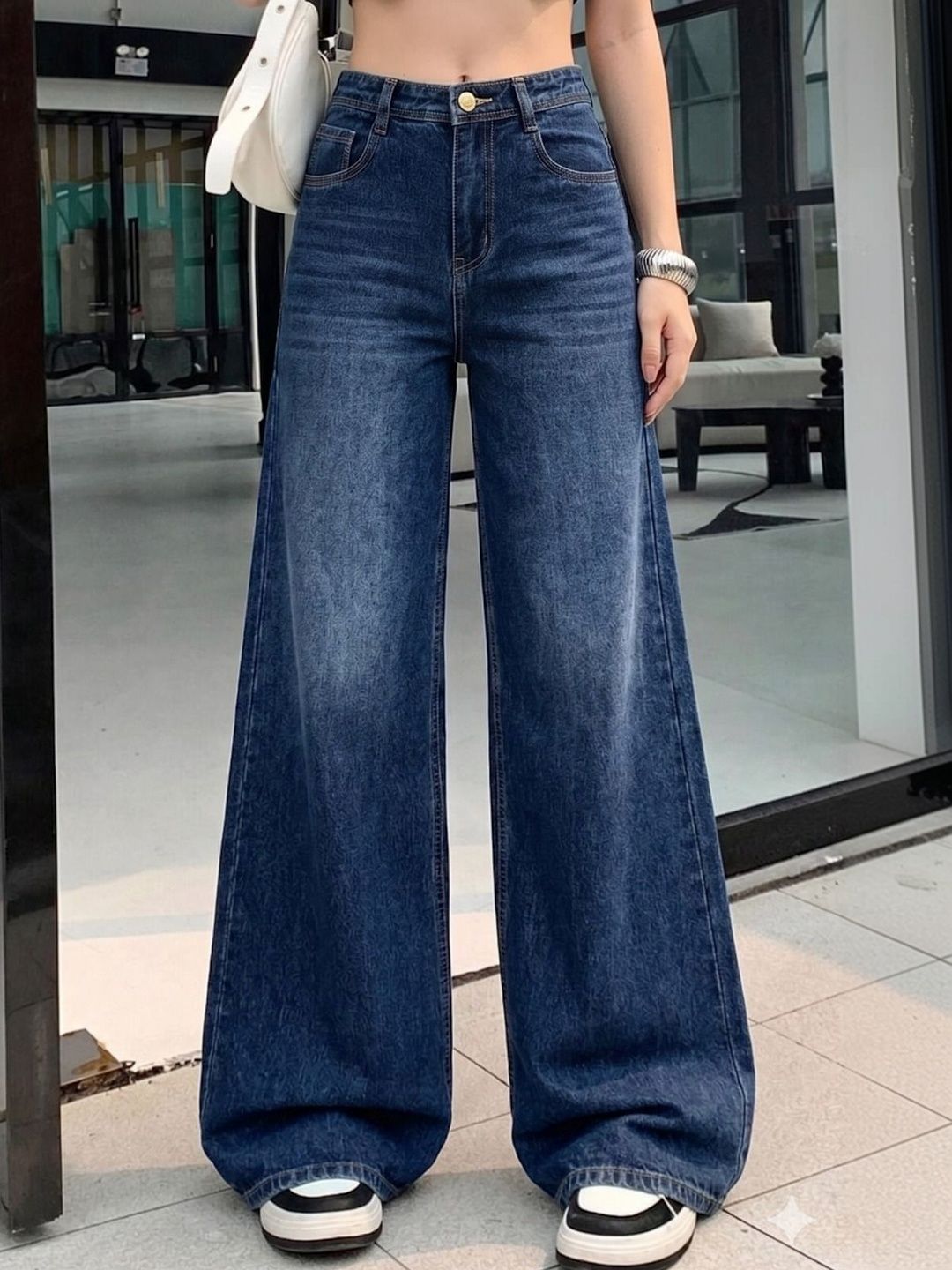 zayla Women Jean Wide Leg High-Rise Light Fade Jeans Myntra sale