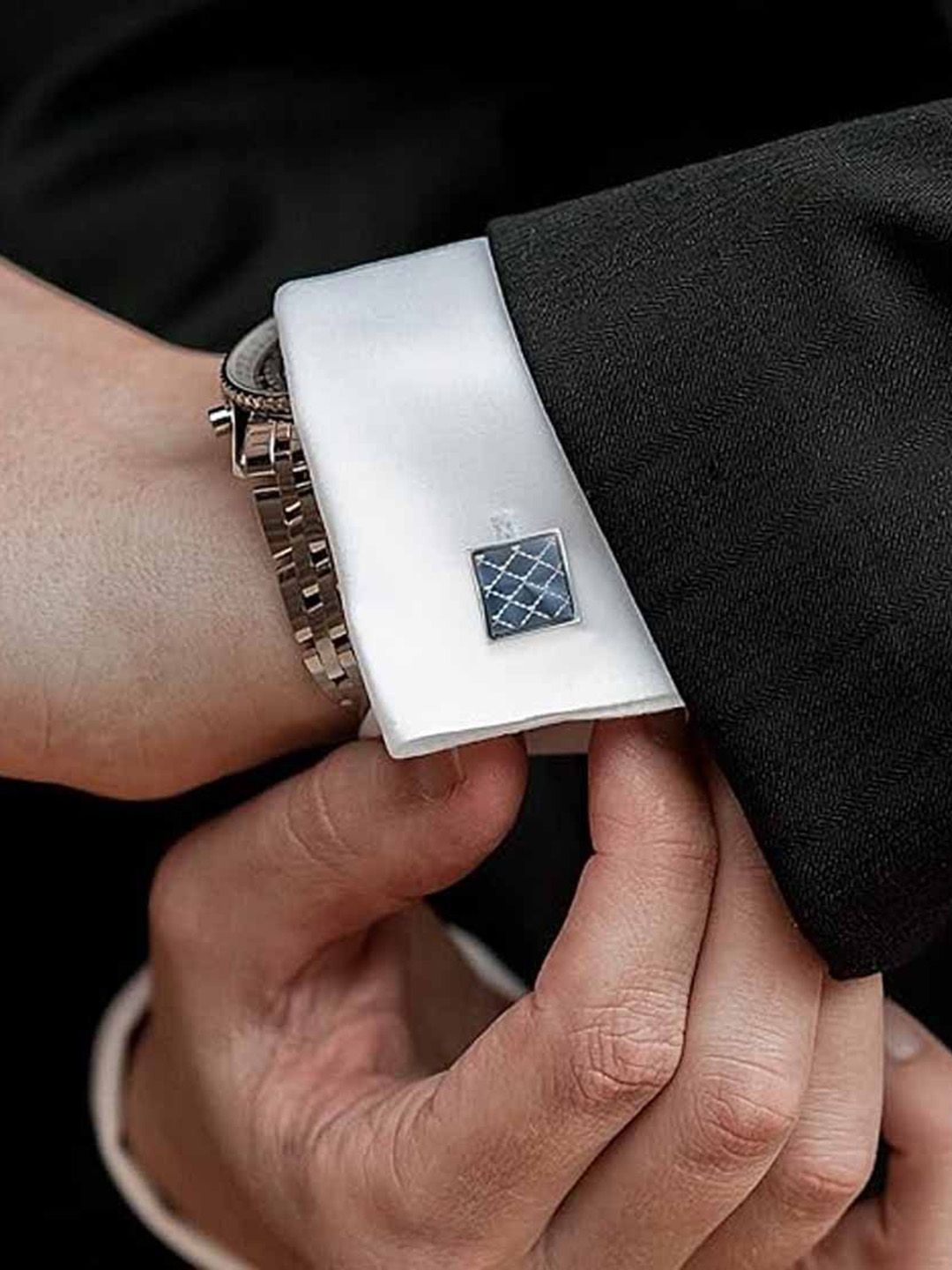 Curren Set Of 2 Checked Cufflink Myntra sale