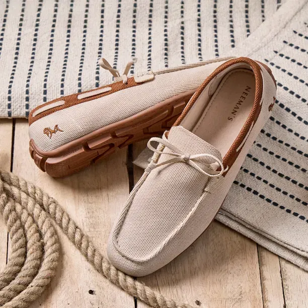 Neeman's Slip-On (Tan)