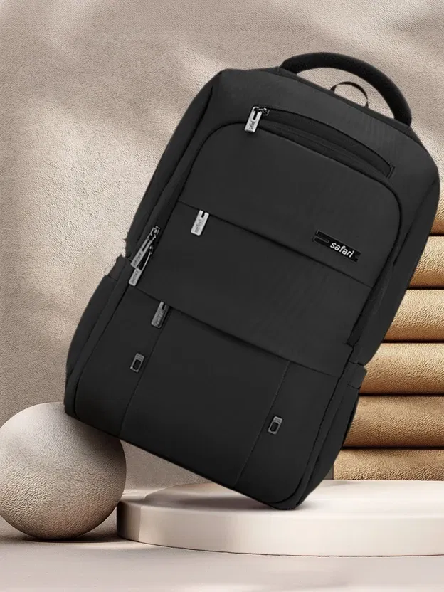 Safari Elite 25L laptop backpack
